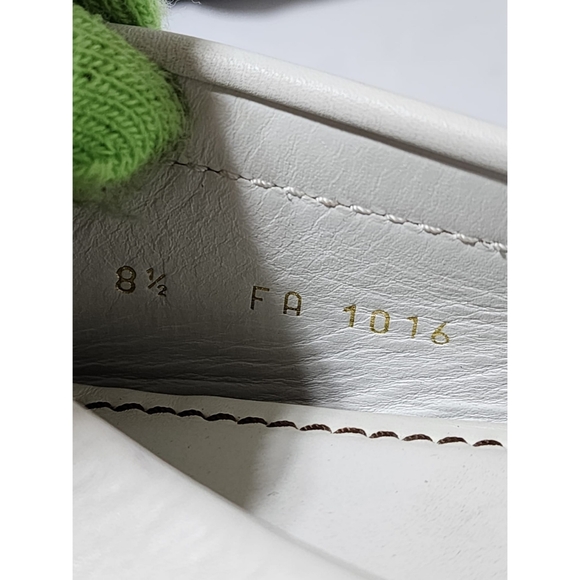 Louis Vuitton Leather Upper Moccasin Loafer White Size 8.5 - Picture 4 of 16